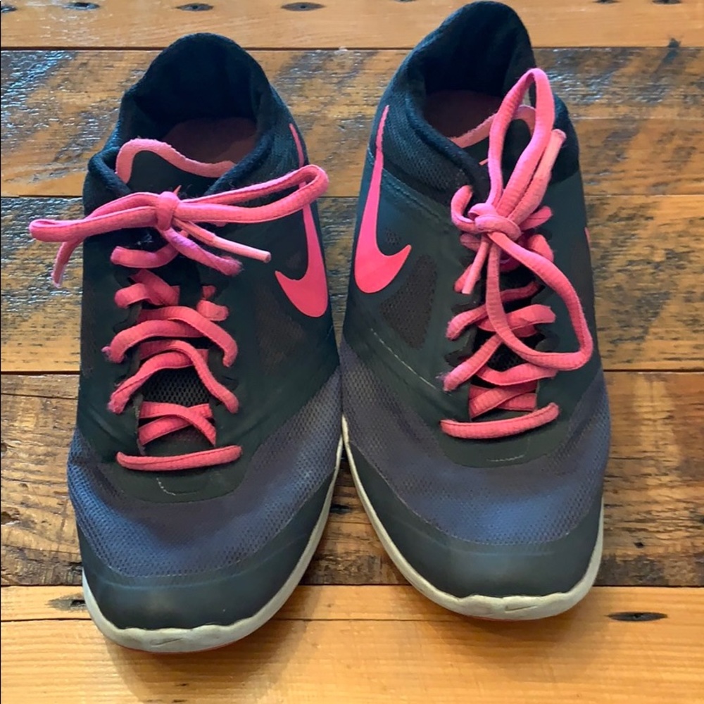 Women’s Nike shoes